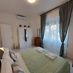 Pied A Terre Nr.5 * 라스페치아
