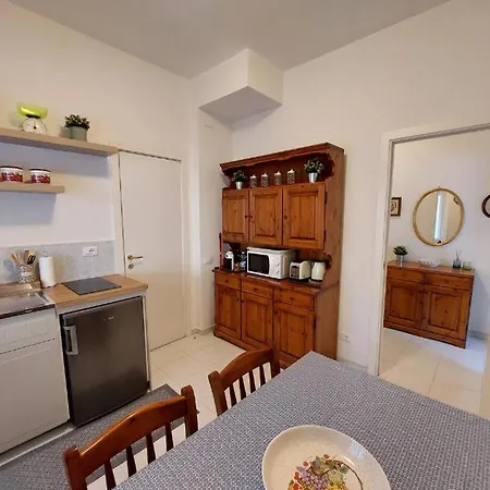 Pied A Terre Nr.5 *