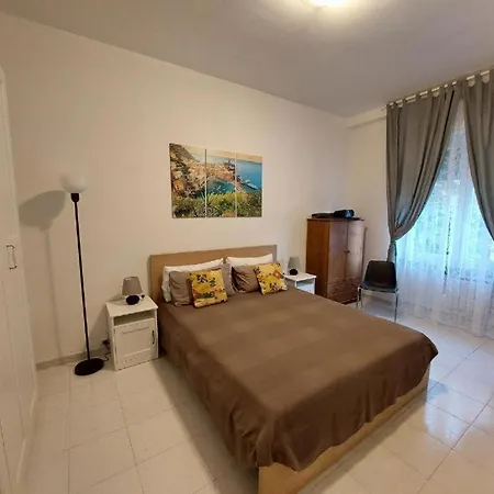 Pied A Terre Nr.5 لا سبيتسْيا