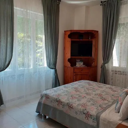 Pied A Terre Nr.5 لا سبيتسْيا